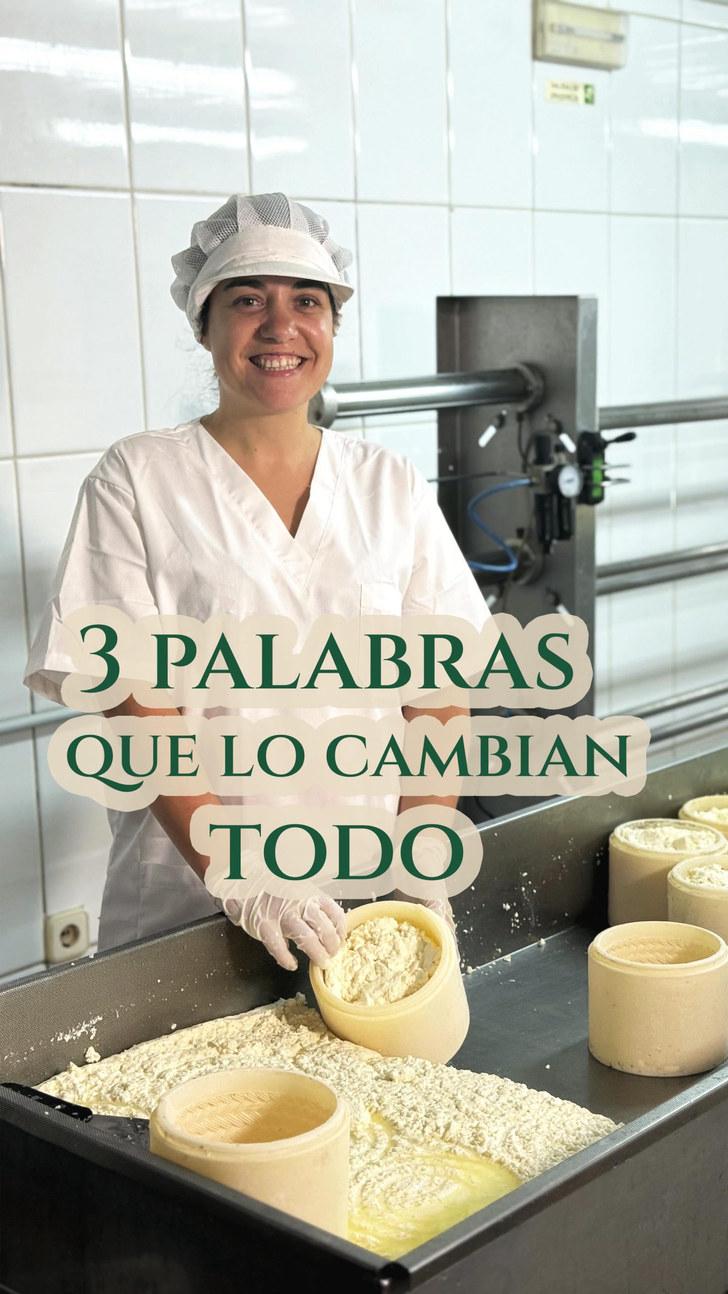Trabajo. Constancia. Esfuerzo. Tres palabras que lo cambian todo 🥰💯. Así se construyen los sueños… y los quesos🧀.#QuesoDeLaLitera #ArtesaníaReal #HechoConCariño
#MujeresRurales #SaborConHistoria #QuesoDeOveja