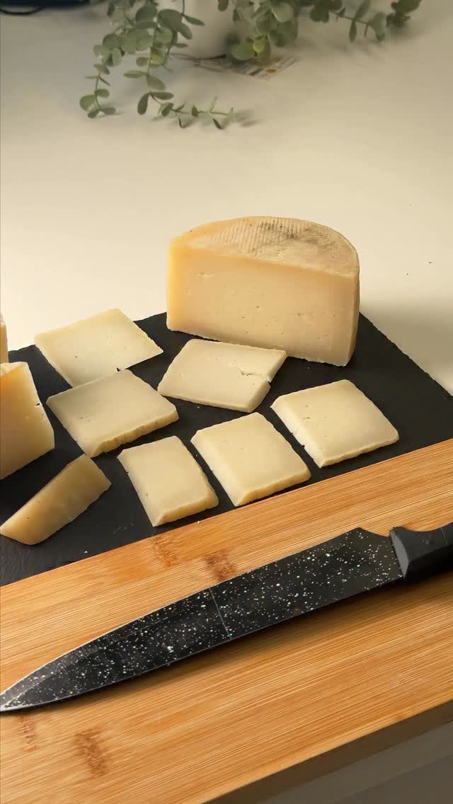 ¿Conoces los mejores días para comer queso? 🧀 ¡Te sorprenderá! 😃

#quesodelalitera #quesoartesano #DisfrutaElMomento